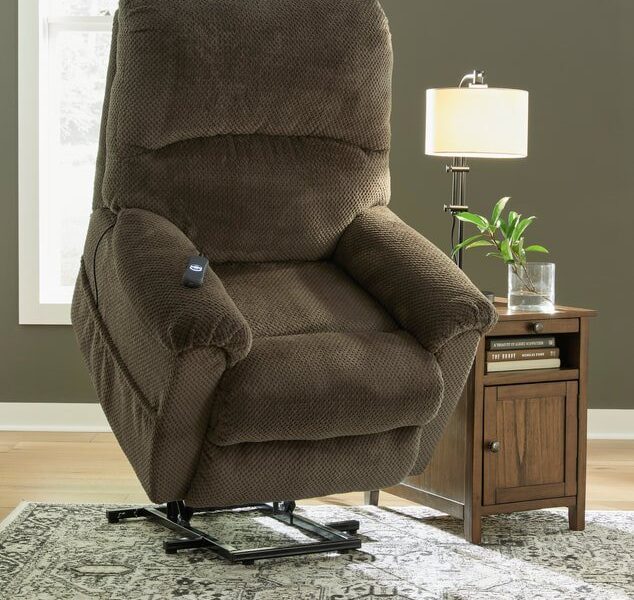 Ashley 4710212 - Power Lift Recliner