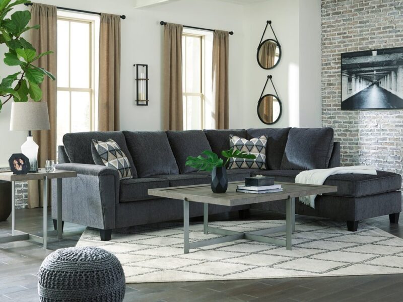 83905-66-17-t944_orig.jpg Ashley 839-05 Sectional