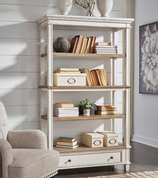 H743-70 - Bookcase